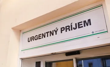 Mladí zdravotníci sa na urgente v banskobystrickej Rooseveltke hrali na mobiloch, nemocnica podnikla rázny krok