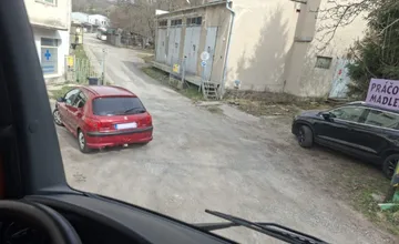 Niektorých vodičov v Banskej Štiavnici nezastaví naozaj nič, bezohľadné parkovanie poburuje miestnych obyvateľov