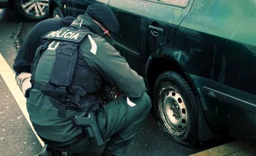 Vodič sa v Rimavskej Sobote dostal do nepríjemnej situácie, pomoc prišla od mužov zákona