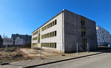 VIDEO: V Brezne sa pripravuje výstavba nového bytového domu s 50 nájomnými bytmi