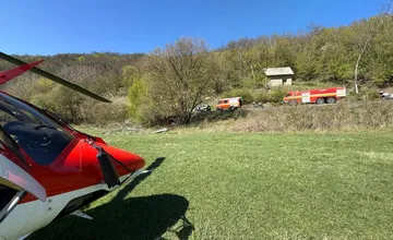 Pád motorkára pri Krupine si vyžiadal zásah leteckých záchranárov, 55-ročného muža previezli do nemocnice
