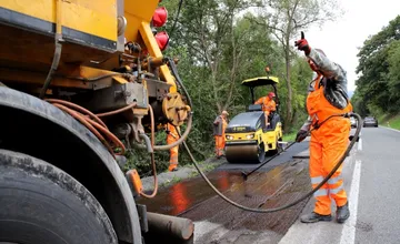 Prístupová cesta do Banskej Štiavnice je roky v zlom stave, peniaze na jej opravu stále nie sú vyčlenené