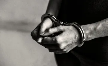 Banskobystričania ostali v šoku, pri detskom ihrisku sa obnažoval muž, zadržala ho polícia