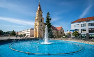 VIDEO: Zvolenčanom stále chýba fontána na námestí, tú starú pre nich oživila aspoň umelá inteligencia
