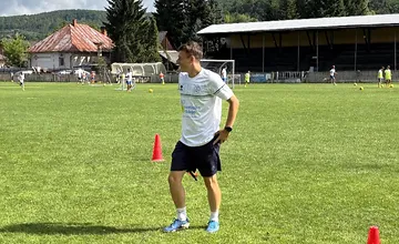 Obrovská dráma na Pohroní: Futbalový tréner utrpel náhlu zástavu srdca a odpadol, rozhodovali sekundy