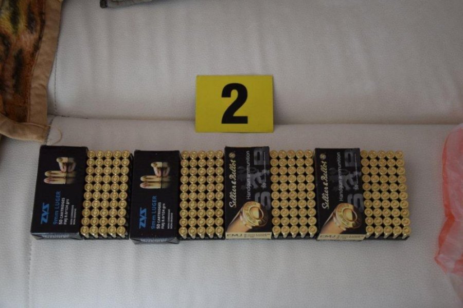 Zadržali troch páchateľov, ktorí ukradli 54 tisíc eur, všetci majú kriminálnu minulosť, foto 2