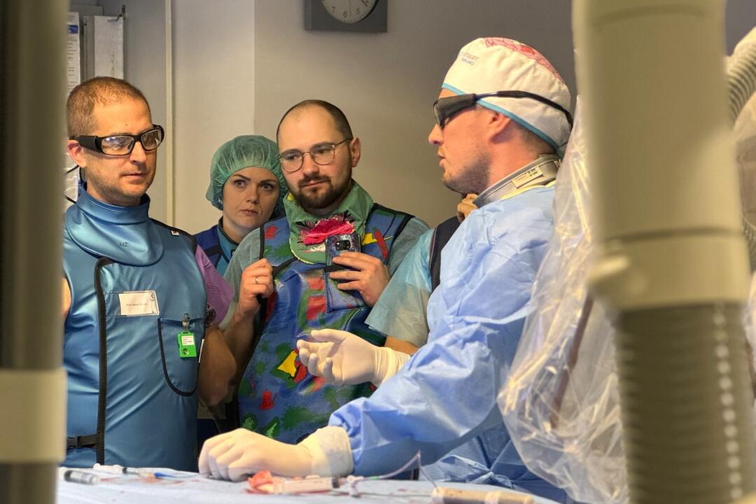 FOTO: Liečba rakoviny pečene prostredníctvom revolučnej miniinvazívnej operácie, foto 1