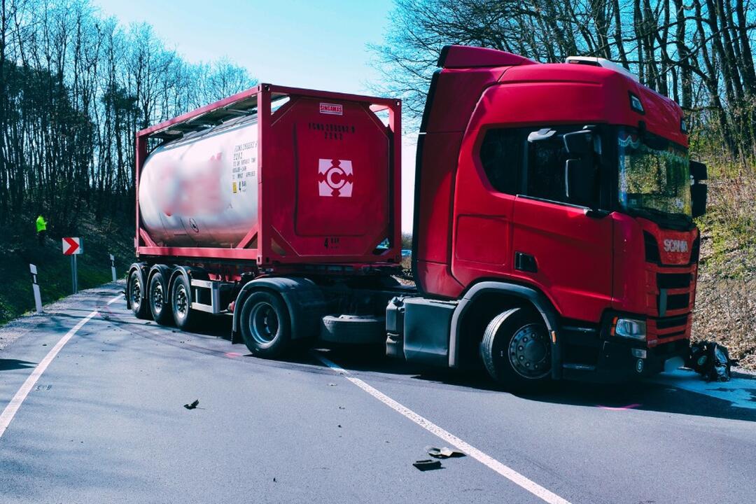 FOTO: Tragická nehoda medzi obcami Figa a Bátka, foto 4