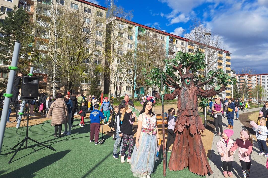 FOTO: Otvorenie vnútrobloku v Revúcej, foto 5