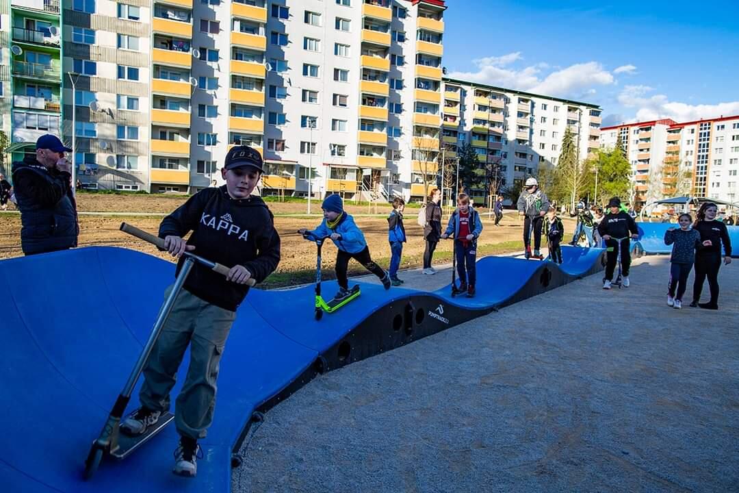 FOTO: Otvorenie vnútrobloku v Revúcej, foto 8