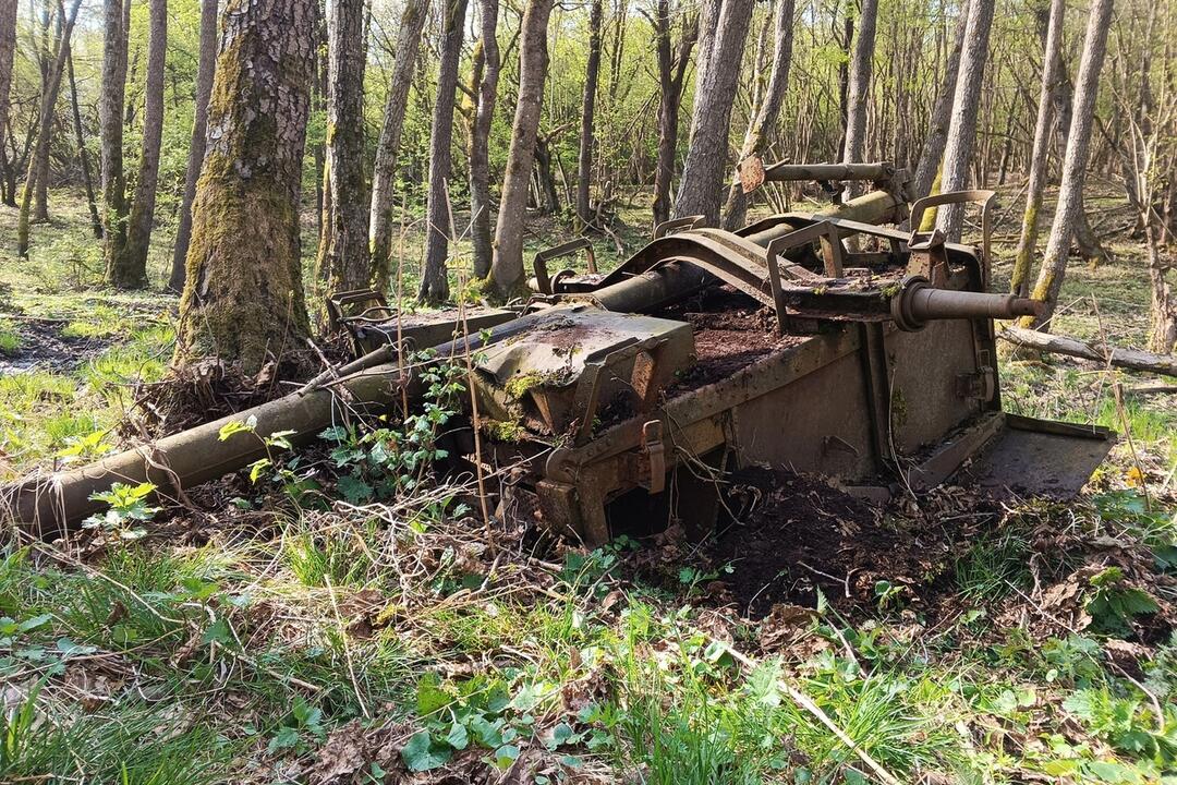 FOTO: Pri zaniknutých obciach na strednom Slovensku našli starú vojenskú techniku, foto 5