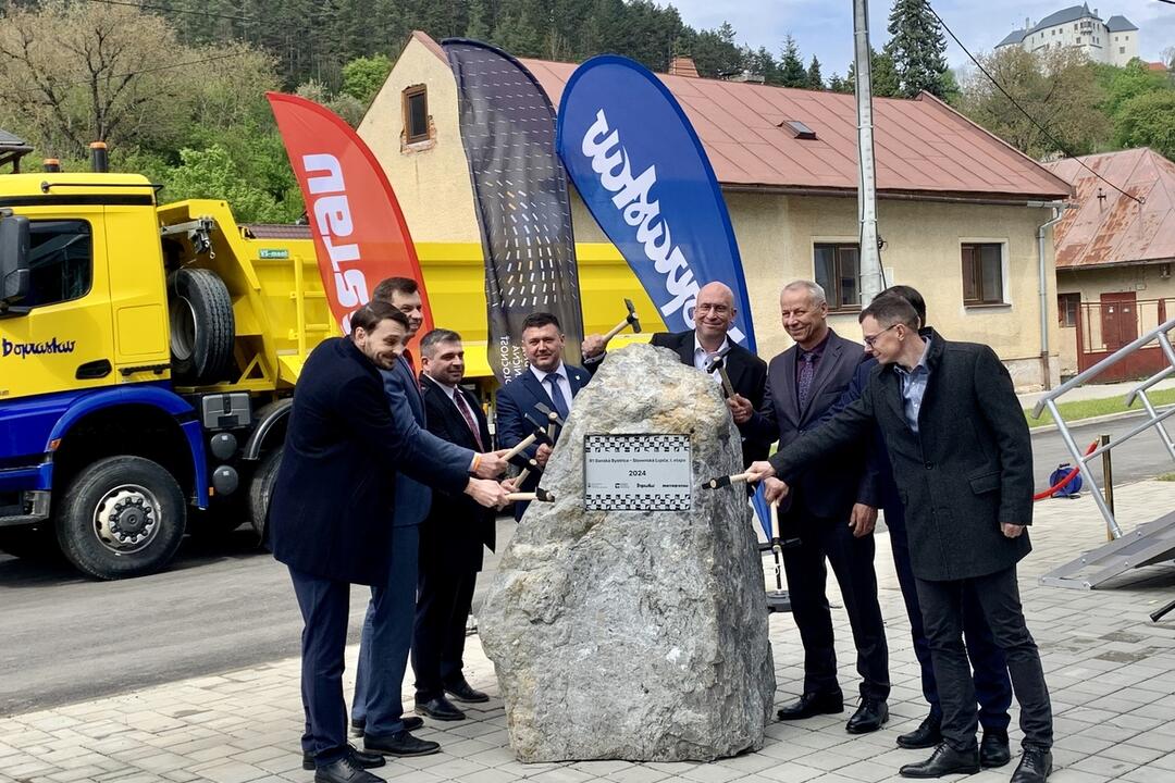 FOTO: Banská Bystrica vyrieši jeden z hlavných dopravných problémov v regióne, foto 2