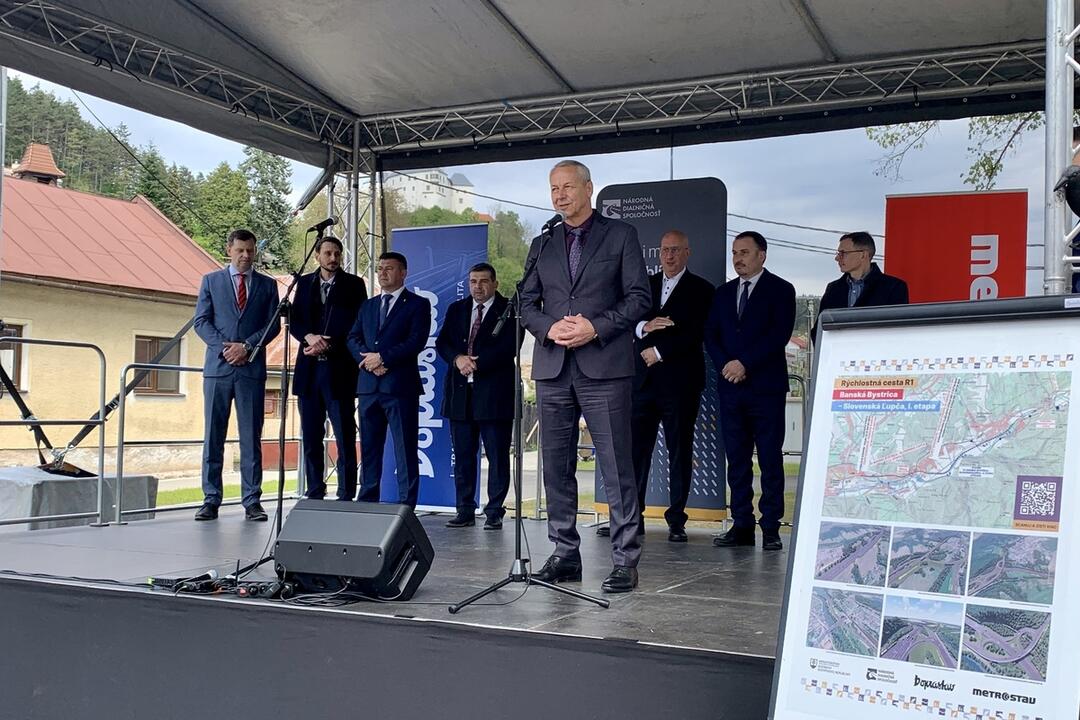 FOTO: Banská Bystrica vyrieši jeden z hlavných dopravných problémov v regióne, foto 5
