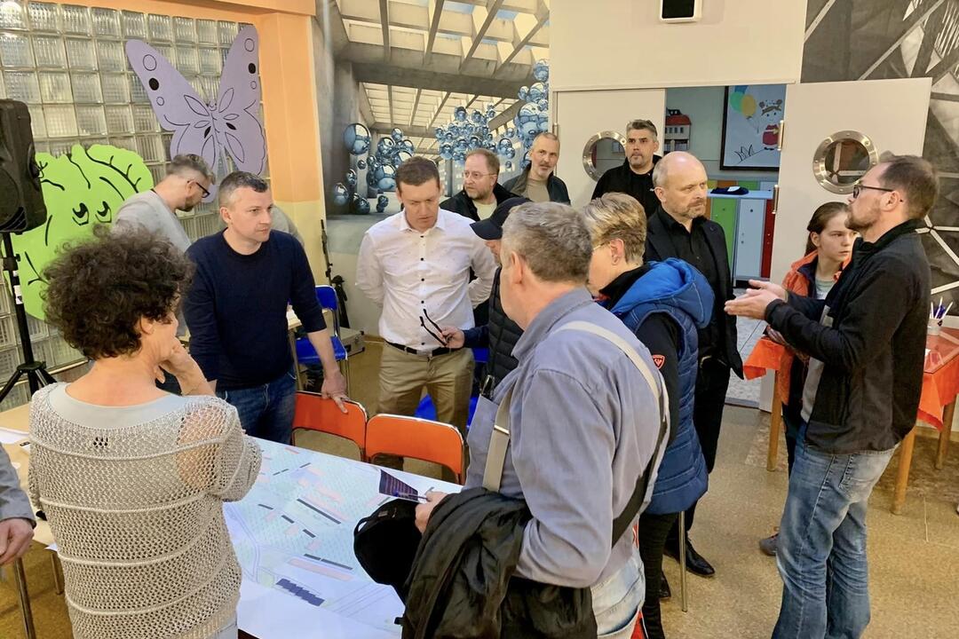 FOTO: V Banskej Bystrici diskutujú o rezidentských zónach, nie všetci sú spokojní, foto 6