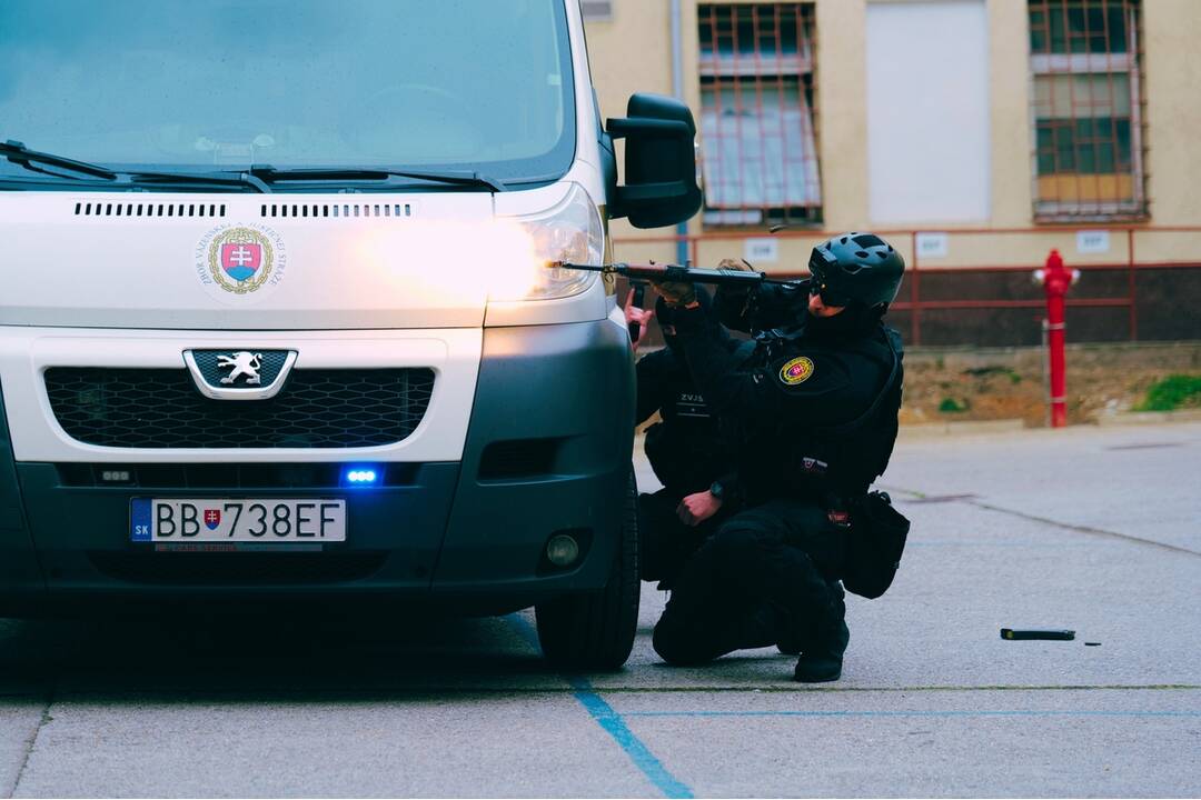 FOTO: Študenti z Banskej Bystrice boli vo väzení počas preventívnej aktivity, foto 1
