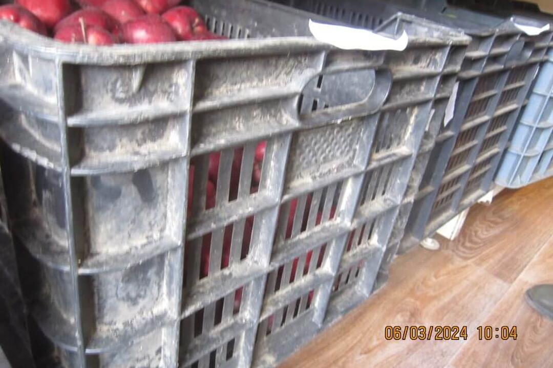 FOTO: Inšpektori v predajniach s potravinami odhalili viacero nedostatkov, foto 60