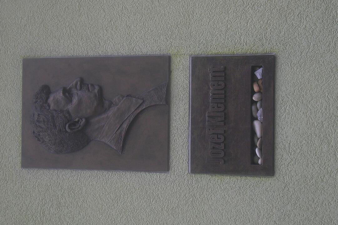 FOTO: Odhalenie pamätnej tabule Jozefovi Klementovi, foto 1