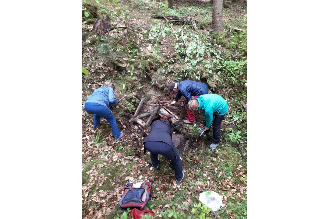 FOTO: Obnova studničky v hriňovskom Uhlisku, foto 2