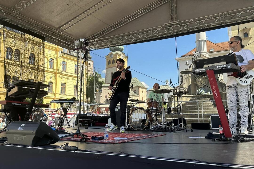 FOTO: Námestie SNP zaplavil dav ľudí. Banskobystričania si užívali bohatý program, foto 5