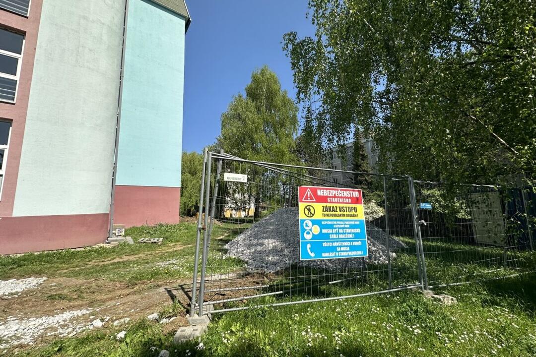 FOTO: Na Fončorde v Banskej Bystrici budujú novú oddychovú zónu. Komu bude určená? , foto 1