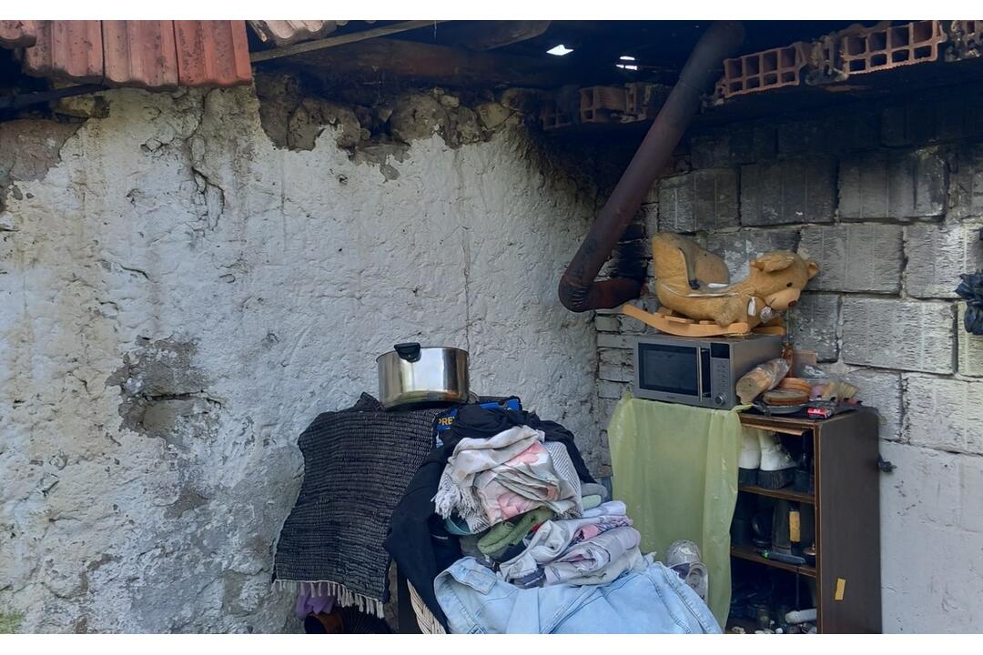 FOTO: Terézii z Prenčova zhorel dom. V ťažkej situácii jej chce pomôcť obec, foto 1