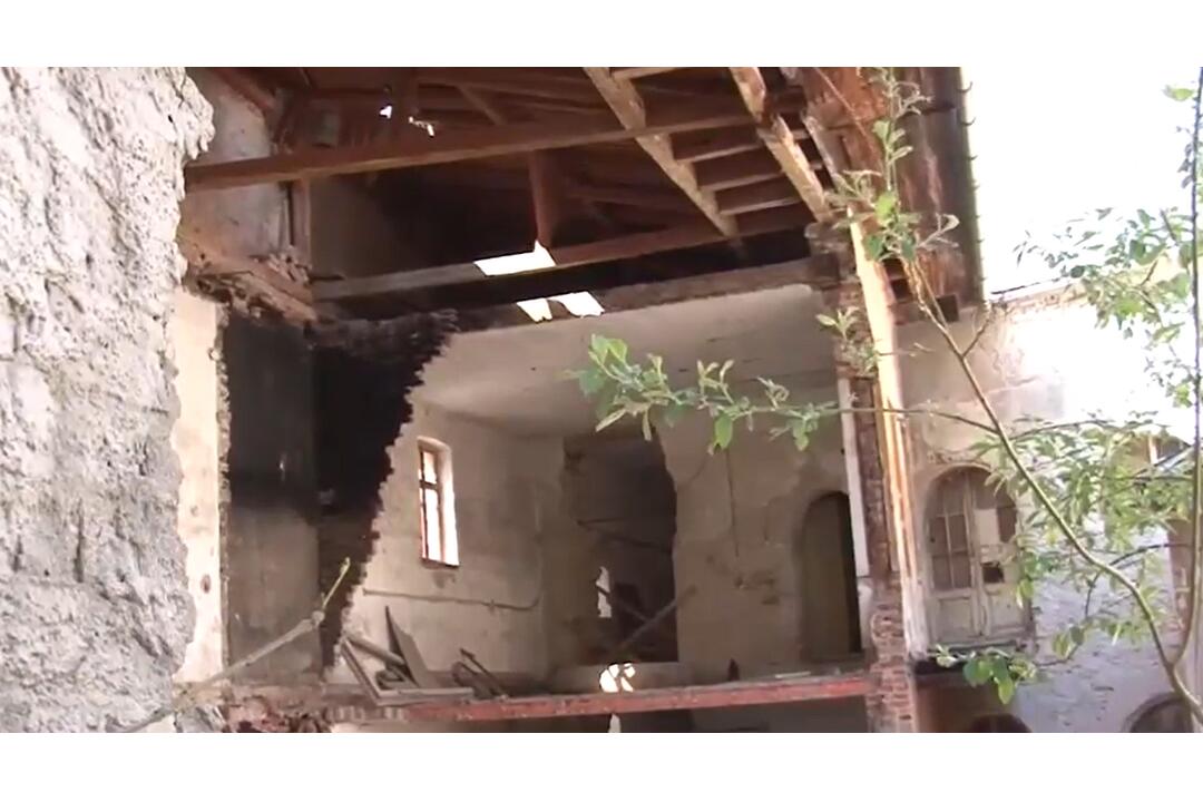 FOTO: V Banskej Štiavnici sa zrútila významná budova. Študoval v nej aj Andrej Sládkovič, foto 3