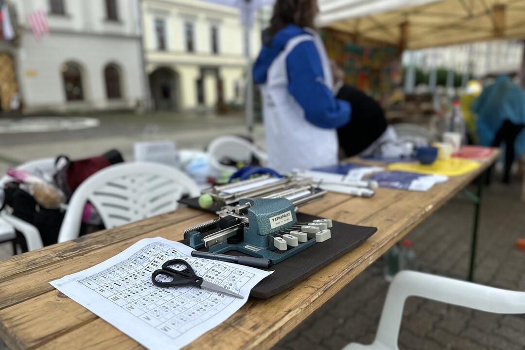 FOTO: Pod jednou strechou. Podujatie, ktoré zabáva aj pomáha, foto 2