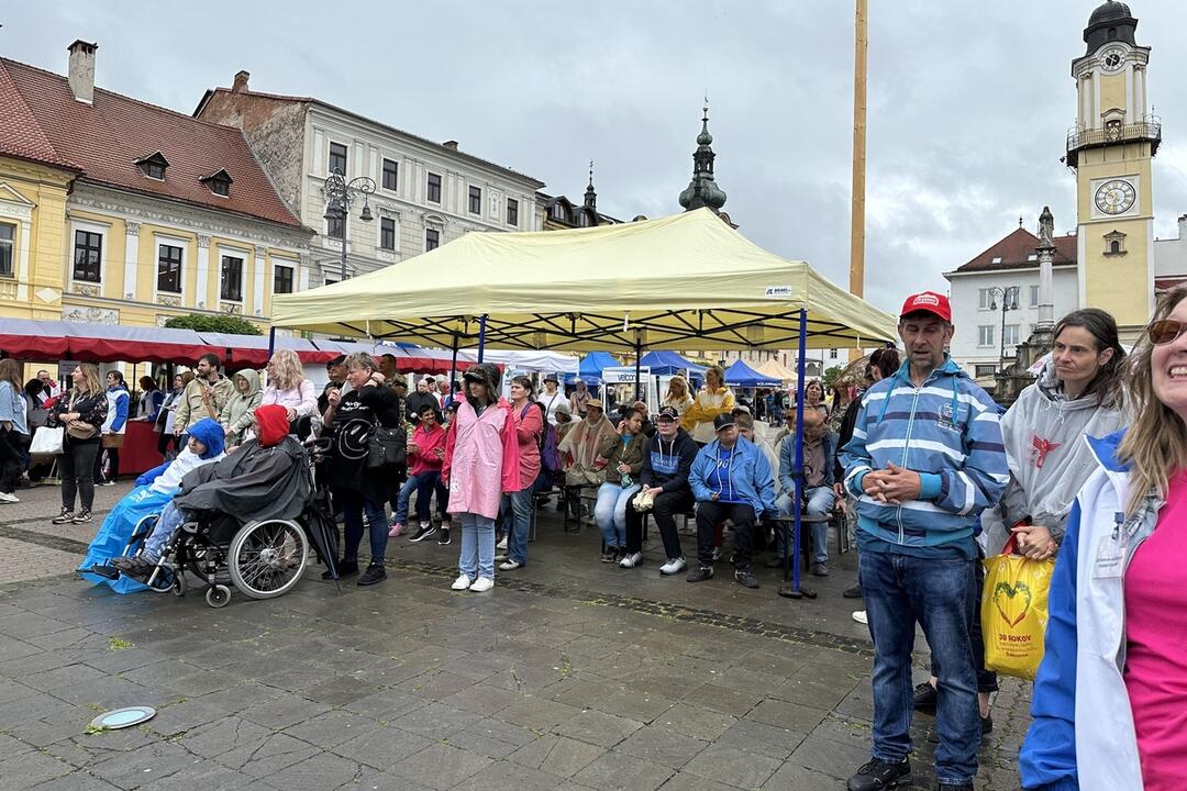 FOTO: Pod jednou strechou. Podujatie, ktoré zabáva aj pomáha, foto 5