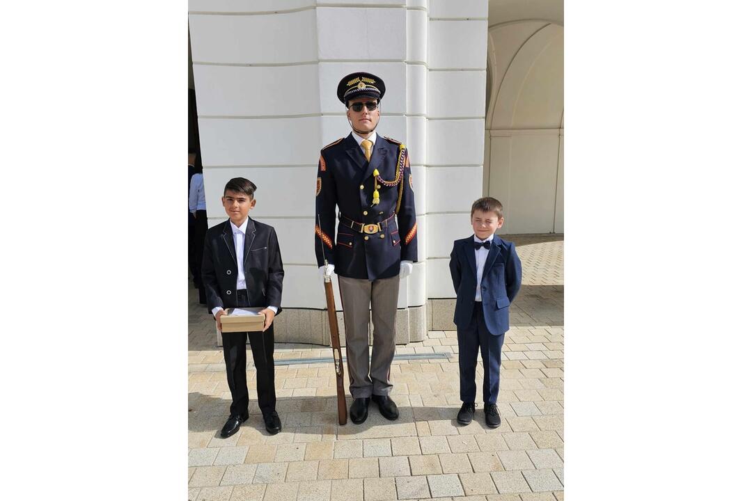 FOTO: Žiaci Maťko a Leo z Brezna pomohli staršiemu pánovi, stretli sa aj s prezidentkou, foto 2