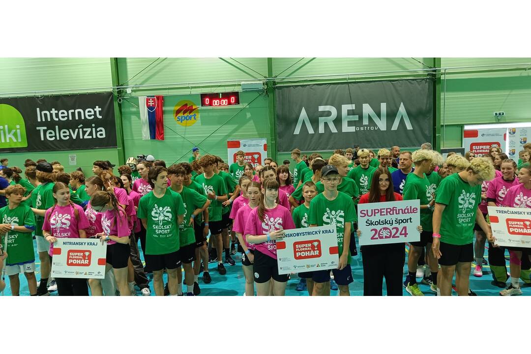 FOTO: Žiaci zo ZŠ M. Rázusa vo Zvolene uspeli na Majstrovstvách Slovenska vo florbale, foto 3