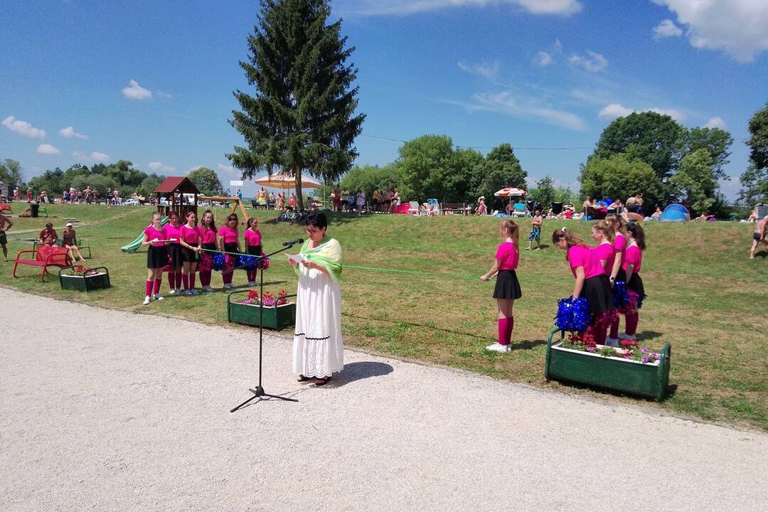 FOTO: Znovuotvorené kúpalisko Morské oko v Tornali, foto 12