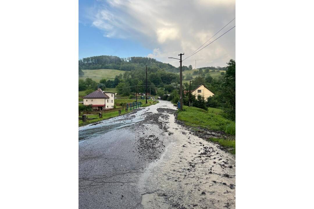 FOTO: Intenzívne búrky spôsobili pri Kozelníku veľké škody, foto 5