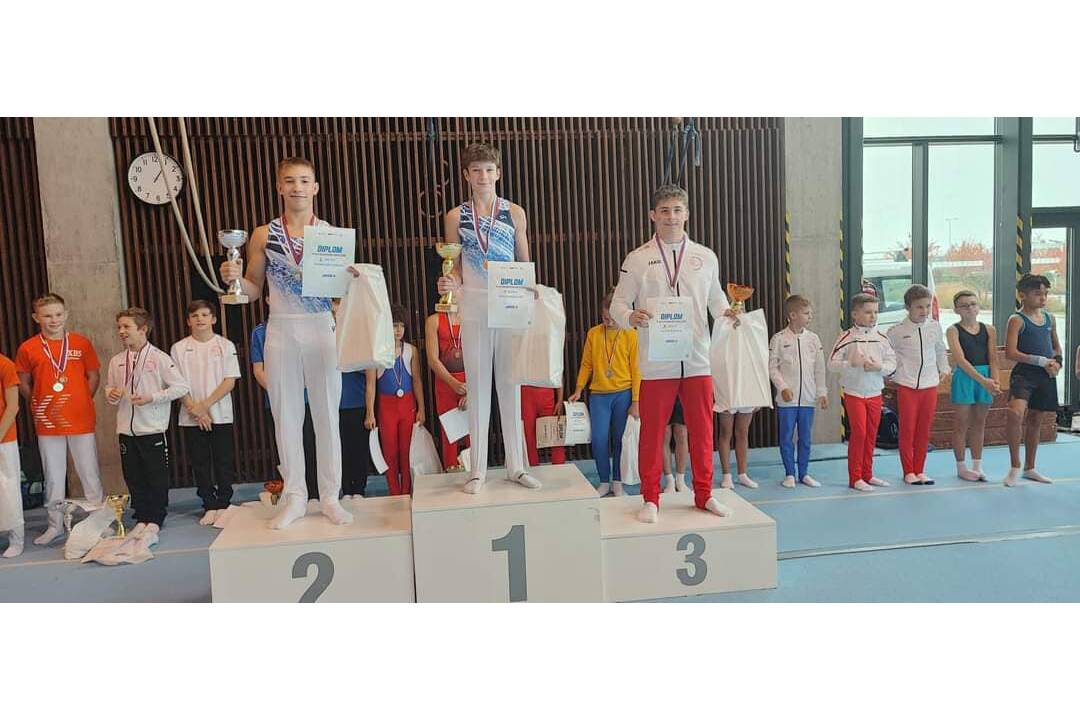 FOTO: Banskobystrickí gymnasti bojujú s nedostatkom vybavenia, foto 1