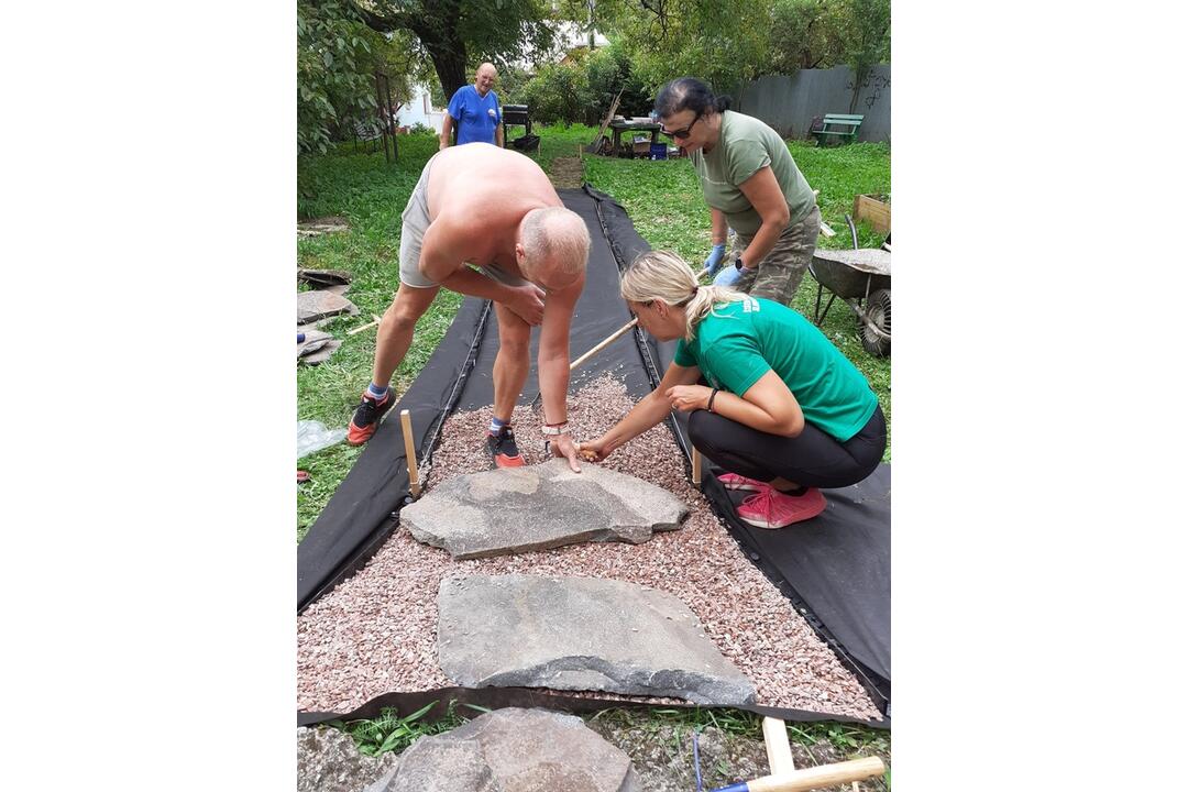 FOTO: Komunitná záhrada Poľná prechádza úžasnou zmenou. Sú za tým iniciatívni Radvančania, foto 6