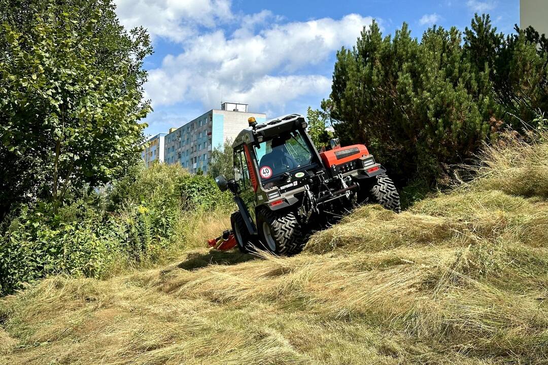 FOTO: Nová záhradnícka technika v Banskej Bystrici, foto 1