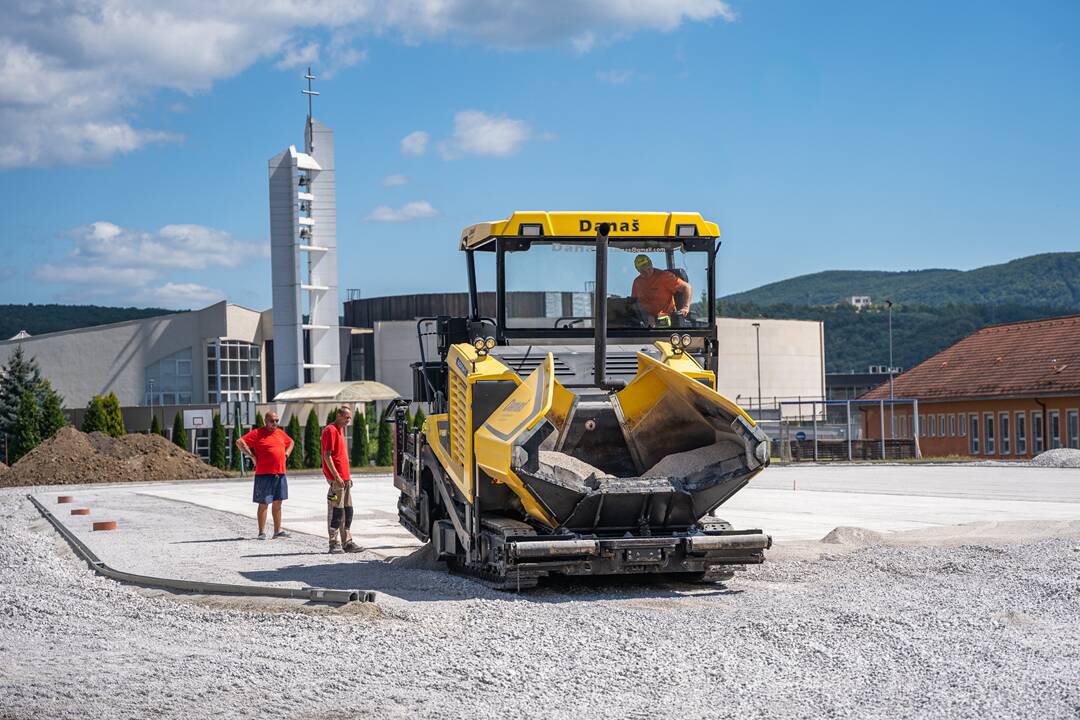 FOTO: Rekonštrukcia športoviska v Žiari nad Hronom, foto 3