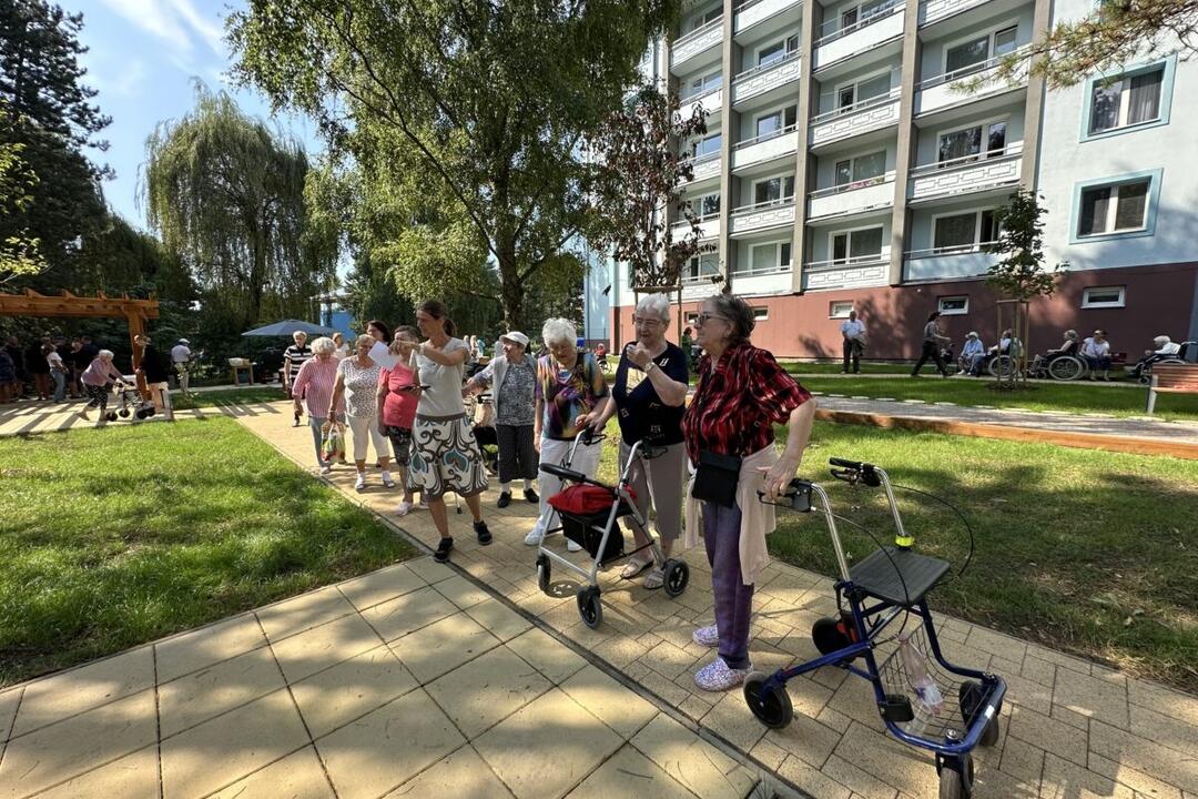 FOTO: V Banskej Bystrici otvorili novú oddychovú zónu. Takto to v nej vyzerá, foto 4