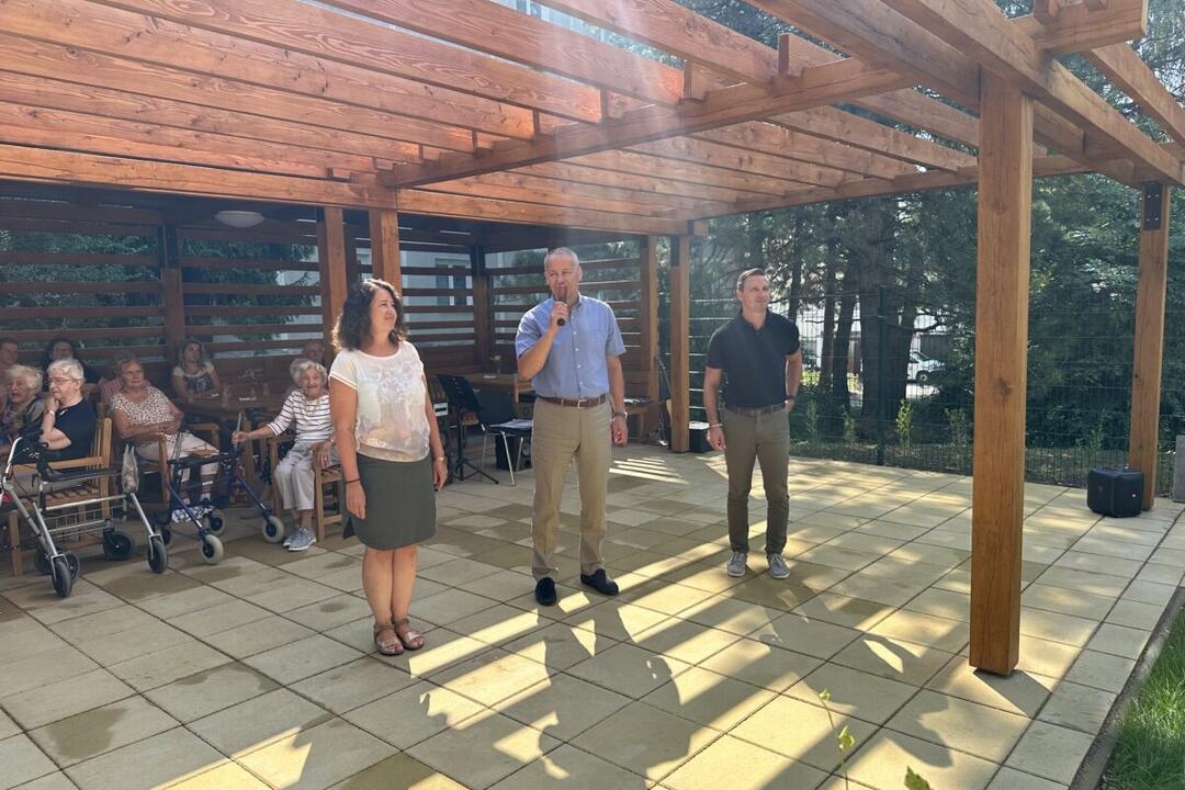 FOTO: V Banskej Bystrici otvorili novú oddychovú zónu. Takto to v nej vyzerá, foto 9