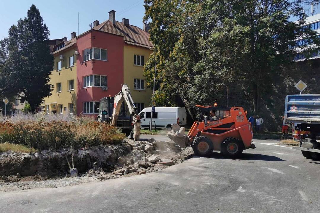 FOTO: Práce na kruhovom objazde pokračujú, foto 5