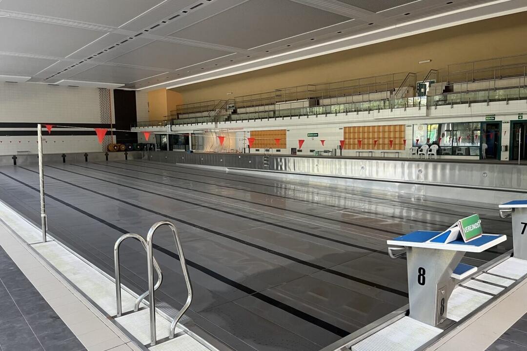 FOTO: Ani v septembri si v plavárni na Štiavničkách nezaplávate, prečo?, foto 1