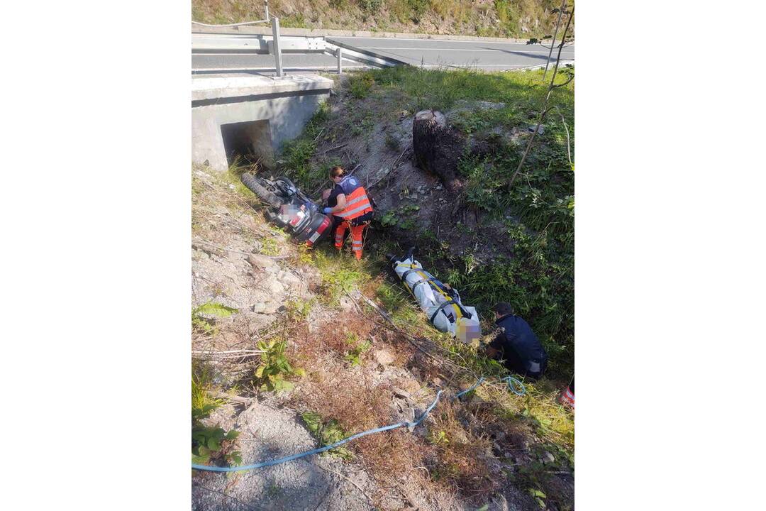 FOTO: Nehoda motorkára pod Donovalmi, foto 4