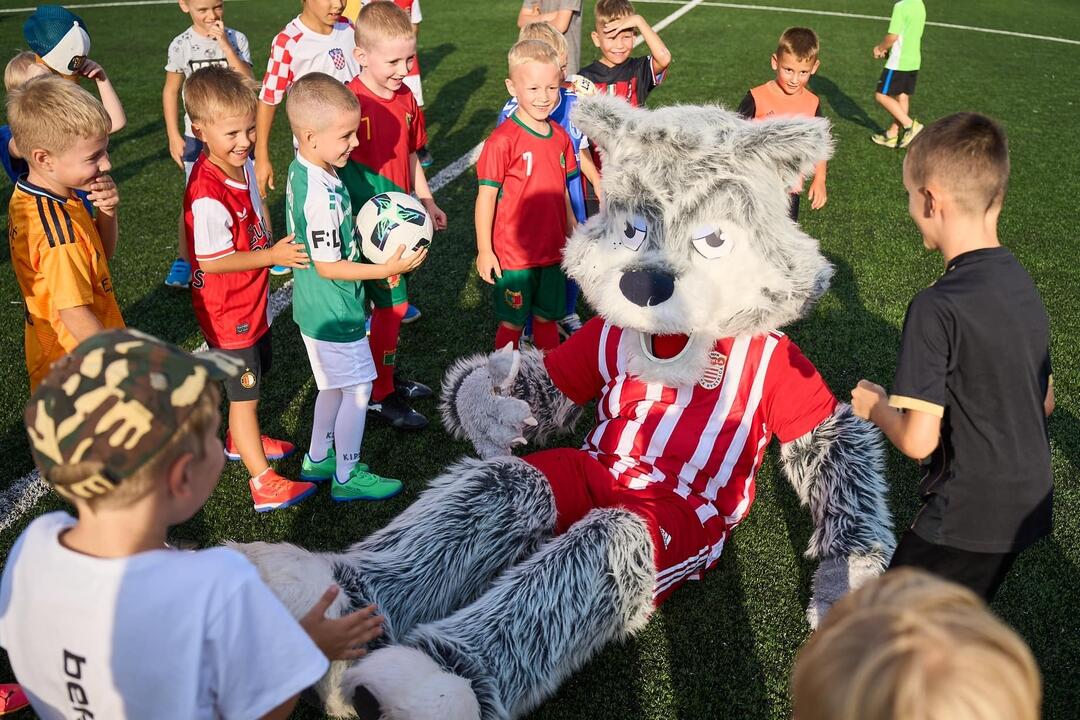 FOTO: Do akadémie v Banskej Bystrici sa prihlásilo veľa mladých futbalistov, foto 3