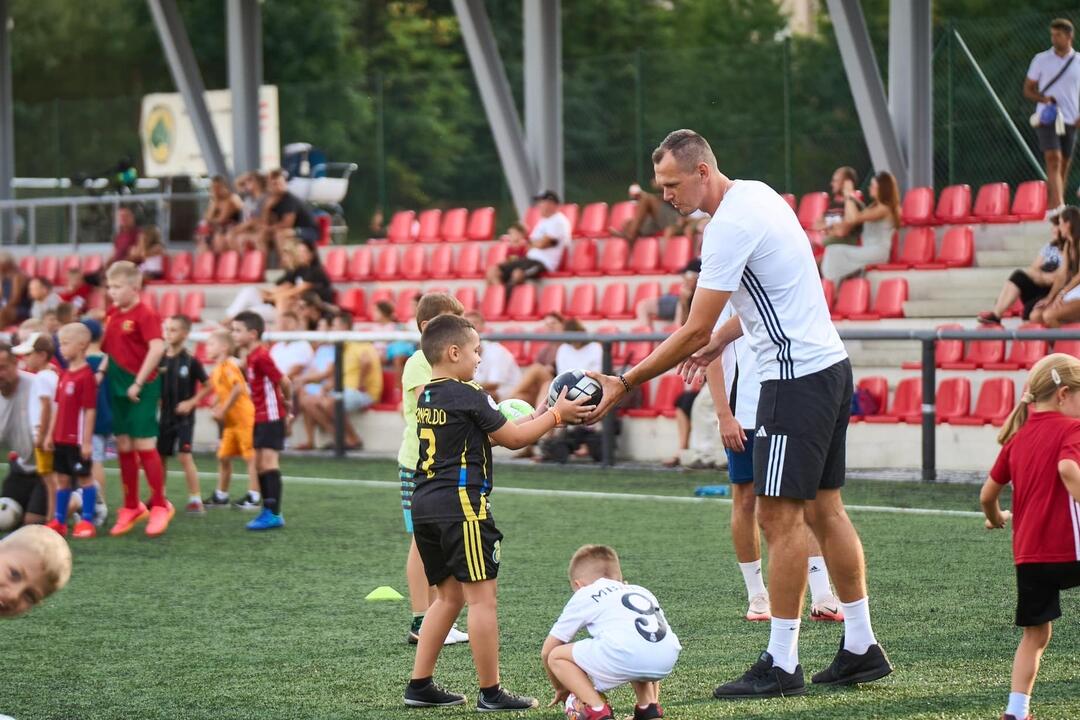 FOTO: Do akadémie v Banskej Bystrici sa prihlásilo veľa mladých futbalistov, foto 11