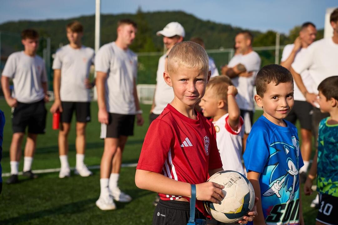 FOTO: Do akadémie v Banskej Bystrici sa prihlásilo veľa mladých futbalistov, foto 14