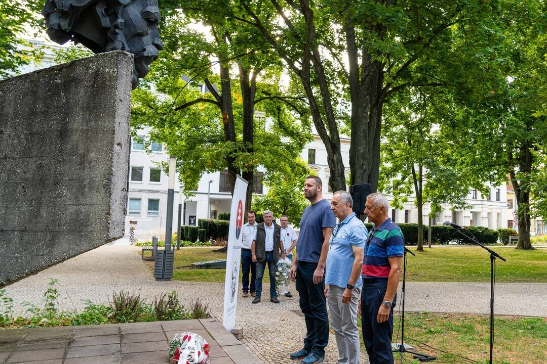 FOTO: Národný výstup na Pustý hrad, foto 6