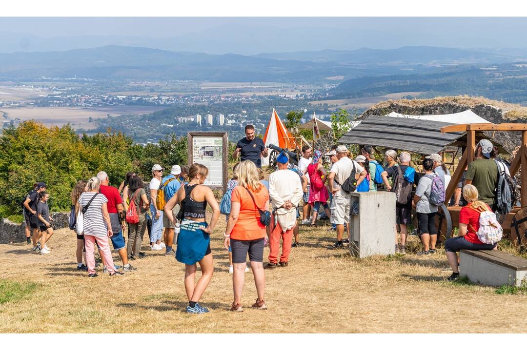 FOTO: Národný výstup na Pustý hrad, foto 18