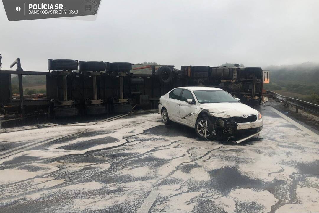 FOTO: Nehoda na diaľnici R2 si vyžiadala obete, foto 2