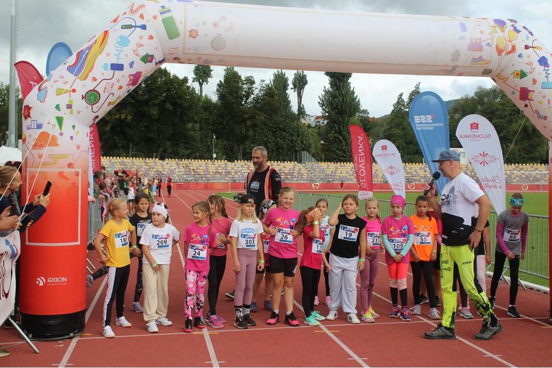 FOTO: Na atletickom štadióne na Štiavničkách súťažili najmenší atléti, foto 5