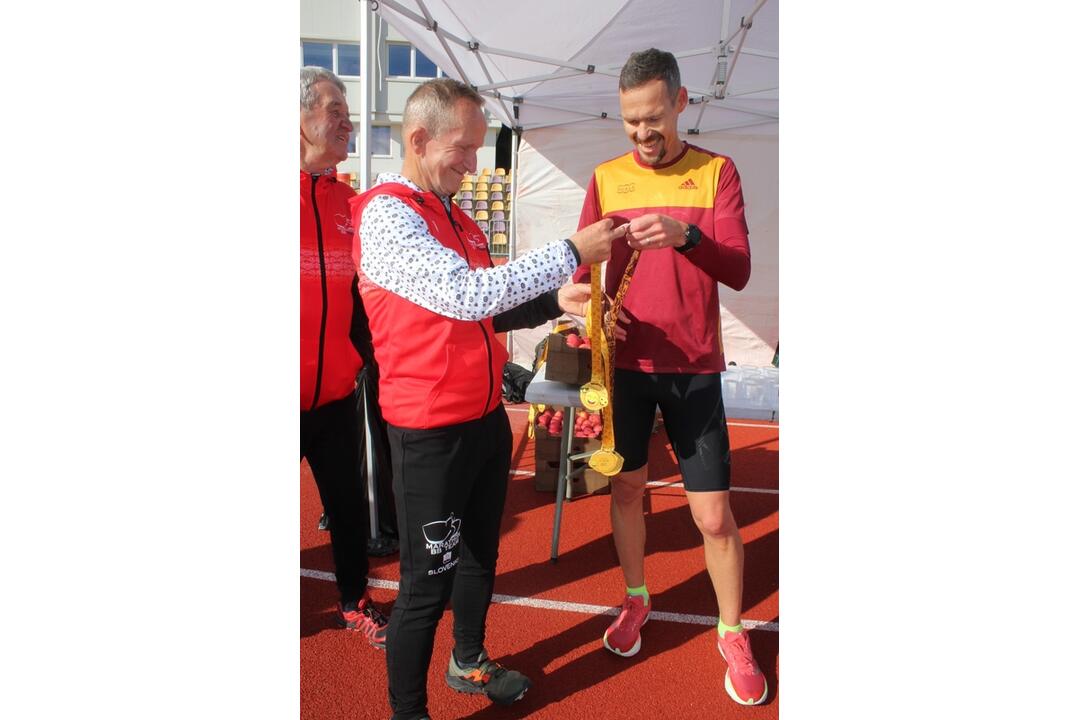 FOTO: Na atletickom štadióne na Štiavničkách súťažili najmenší atléti, foto 19