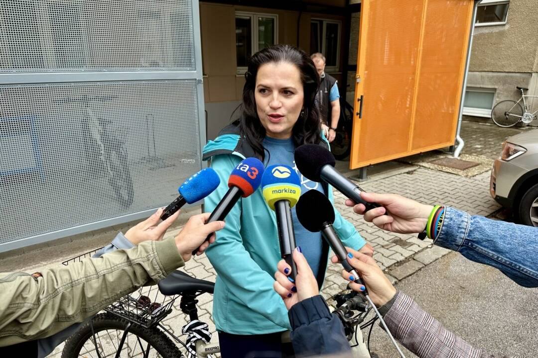 FOTO: Zamestnanci mestského úradu dostali nové e-bicykle, foto 5